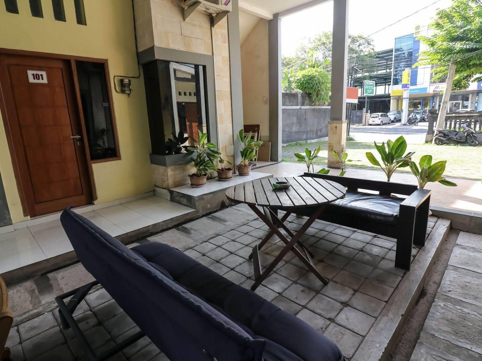 Super Oyo 91495 Hotel Indah Residence Denpasar  Exterior photo