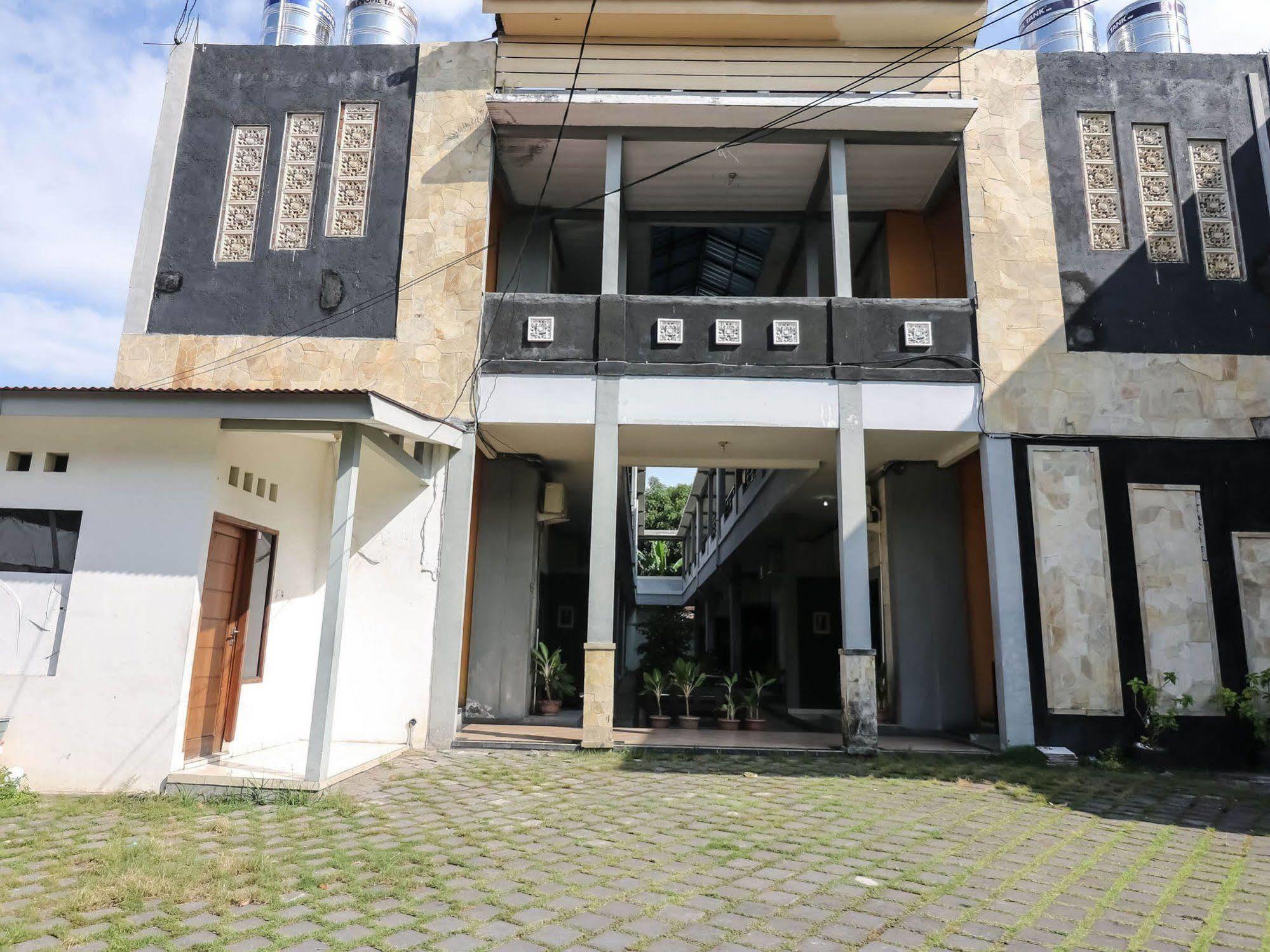 Super Oyo 91495 Hotel Indah Residence Denpasar  Exterior photo